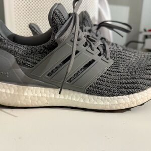 Adidas UltraBoost 4.0
